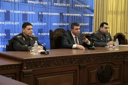 Աշխատանքային խորհրդակցություն Ճանապարհային ոստիկանության ղեկավար կազմի և ստորաբաժանումների ղեկավարների հետ Աշխատանքային խորհրդակցություն Ճանապարհային ոստիկանության ղեկավար կազմի և ստորաբաժանումների ղեկավարների հետ