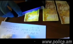 Բռնվեցին կաշառք վերցնելու պահին (ՏԵՍԱՆՅՈՒԹ) Բռնվեցին կաշառք վերցնելու պահին (ՏԵՍԱՆՅՈՒԹ)