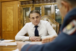 Ոստիկանությունում քննարկվեցին կադրային խնդիրներ (ՏԵՍԱՆՅՈՒԹ, ԼՈՒՍԱՆԿԱՐՆԵՐ) Ոստիկանությունում քննարկվեցին կադրային խնդիրներ (ՏԵՍԱՆՅՈՒԹ, ԼՈՒՍԱՆԿԱՐՆԵՐ)