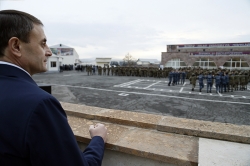 Վալերիյ Օսիպյանը Ճանապարհել ու դիմավորել է սահմանապահ ոստիկաններին (ՏԵՍԱՆՅՈՒԹ, ԼՈՒՍԱՆԿԱՐՆԵՐ) Վալերիյ Օսիպյանը Ճանապարհել ու դիմավորել է սահմանապահ ոստիկաններին (ՏԵՍԱՆՅՈՒԹ, ԼՈՒՍԱՆԿԱՐՆԵՐ)