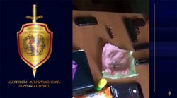 Ոստիկանություն բերման ենթարկվածների խուզարկությամբ հայտնաբերվեցին հրազեն ու թմրամիջոցներ (ՏԵՍԱՆՅՈՒԹ) Ոստիկանություն բերման ենթարկվածների խուզարկությամբ հայտնաբերվեցին հրազեն ու թմրամիջոցներ (ՏԵՍԱՆՅՈՒԹ)