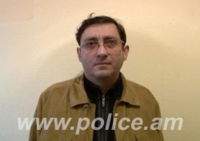 Мужчина, разыскиваемый за мошенничество, совершенное в крупных размерах, задержан после прибытия авиарейса Красноярск-Ереван