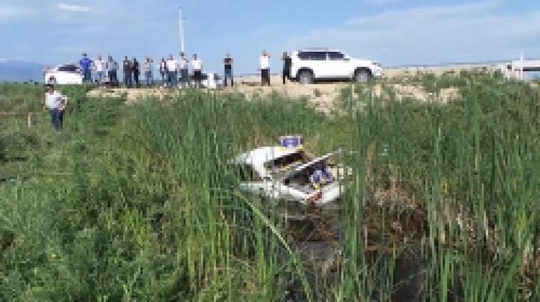 Երևան-Երասխ ճանապարհին «ՎԱԶ-2106»-ն ընկել է ջրատարը. կա 2 զոհ (ԼՈՒՍԱՆԿԱՐՆԵՐ)