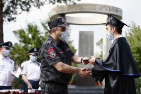 Торжественная церемония вручения дипломов в Образовательном комплексе Полиции Республики Армения