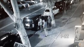 Տեսագրությունում պատկերված անձինք կասկածվում են մեքենայից գողություն անելու մեջ