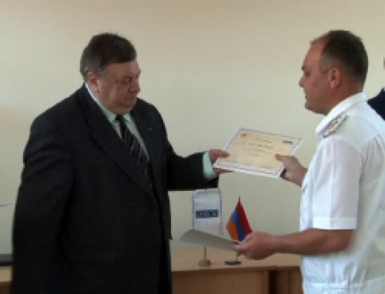 Վկայականներ դասընթացների մասնակիցներին Վկայականներ դասընթացների մասնակիցներին