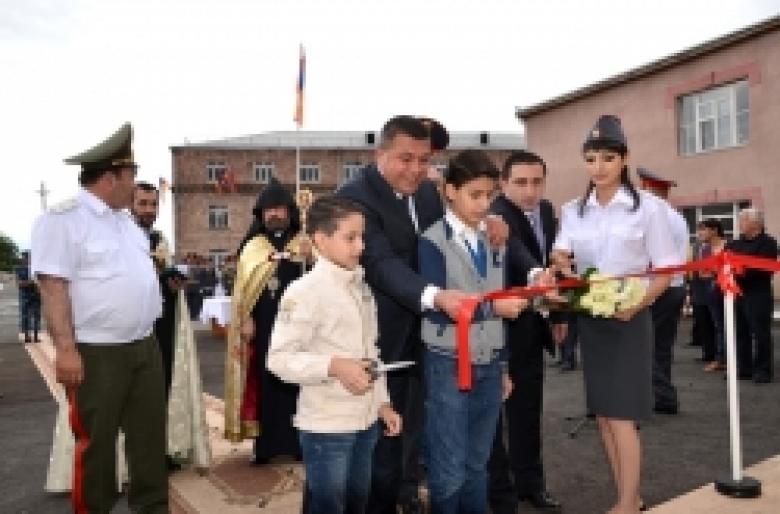 Հանդիսություն ոստիկանության զորքերում. զոհված զինծառայողների հուշահամալիրի բացման արարողություն (ՏԵՍԱՆՅՈՒԹ ԵՎ ԼՈՒՍԱՆԿԱՐՆԵՐ) Հանդիսություն ոստիկանության զորքերում. զոհված զինծառայողների հուշահամալիրի բացման արարողություն (ՏԵՍԱՆՅՈՒԹ ԵՎ ԼՈՒՍԱՆԿԱՐՆԵՐ)