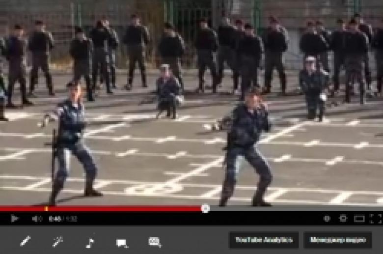 Боевая и физическая  подготовка войск полиции (ВИДЕО) 
