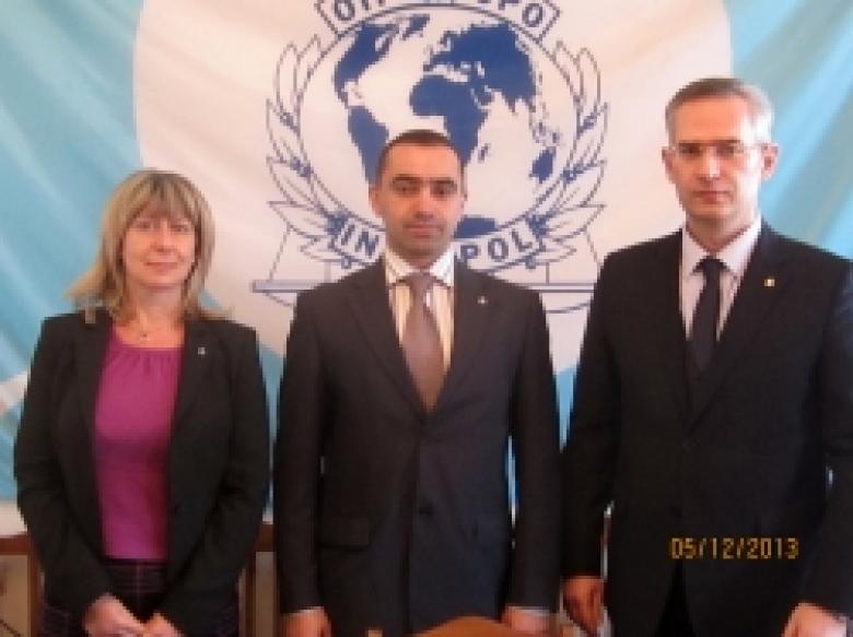 ԻՆՏԵՐՊՈԼԻ ԳԼԽԱՎՈՐ ՔԱՐՏՈՒՂԱՐՈՒԹՅԱՆ ՀԱՏՈՒԿ ՀԱՆՁՆԱԽՄԲԻ ԱՅՑԵԼՈՒԹՅՈՒՆԸ ՀԱՅԱՍՏԱՆ (2013 թ. դեկտեմբերի 2-ից 7-ը) ԻՆՏԵՐՊՈԼԻ ԳԼԽԱՎՈՐ ՔԱՐՏՈՒՂԱՐՈՒԹՅԱՆ ՀԱՏՈՒԿ ՀԱՆՁՆԱԽՄԲԻ ԱՅՑԵԼՈՒԹՅՈՒՆԸ ՀԱՅԱՍՏԱՆ (2013 թ. դեկտեմբերի 2-ից 7-ը)