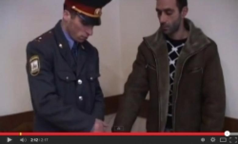 Ավազակային հարձակում Երևանի Արցախի փողոցում (ՏԵՍԱՆՅՈՒԹ) Ավազակային հարձակում Երևանի Արցախի փողոցում (ՏԵՍԱՆՅՈՒԹ)