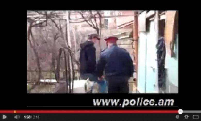 Բնակարանային գողը` գողոնը ձեռքին (ՏԵՍԱՆՅՈՒԹ) Բնակարանային գողը` գողոնը ձեռքին (ՏԵՍԱՆՅՈՒԹ)