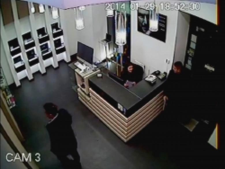 Նկարահանող սարքն արձանագրել է համակարգչային խանութից կատարված գողությունը (ՏԵՍԱՆՅՈՒԹ) Նկարահանող սարքն արձանագրել է համակարգչային խանութից կատարված գողությունը (ՏԵՍԱՆՅՈՒԹ)