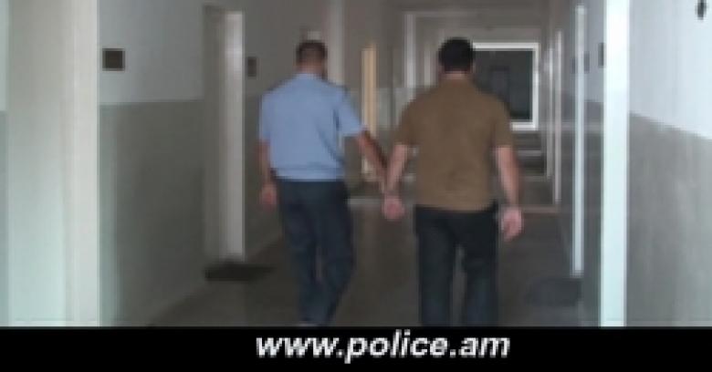 Կնոջ հարազատների աչքը վախեցնելու նպատակով հրազենով վնասել էր նրանցից մեկի ավտոմեքենան (ՏԵՍԱՆՅՈՒԹ) Կնոջ հարազատների աչքը վախեցնելու նպատակով հրազենով վնասել էր նրանցից մեկի ավտոմեքենան (ՏԵՍԱՆՅՈՒԹ)