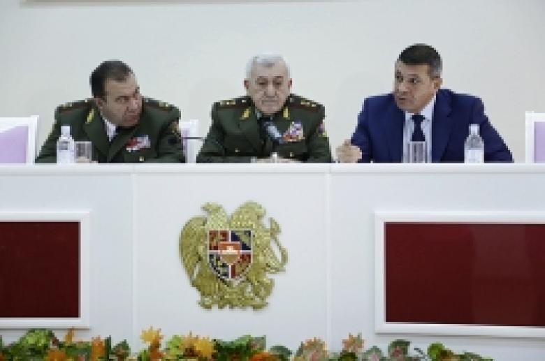 ՀՀ Նախագահի գլխավոր ռազմական տեսչության կողմից կատարվող ստուգումների ամփոփիչ խորհրդակցություն՝ Ոստիկանության զորքերի հրամանատարությունում (ՏԵՍԱՆՅՈՒԹ և ԼՈՒՍԱՆԿԱՐՆԵՐ) ՀՀ Նախագահի գլխավոր ռազմական տեսչության կողմից կատարվող ստուգումների ամփոփիչ խորհրդակցություն՝ Ոստիկանության զորքերի հրամանատարությունում (ՏԵՍԱՆՅՈՒԹ և ԼՈՒՍԱՆԿԱՐՆԵՐ)