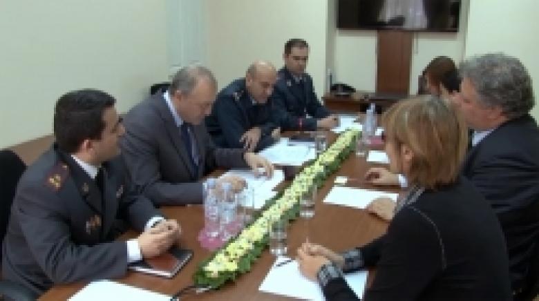 Delegation from the Geneva Centre for the Democratic Control of Armed Forces pays visit to the Armenian Police (VIDEO) Delegation from the Geneva Centre for the Democratic Control of Armed Forces pays visit to the Armenian Police (VIDEO)