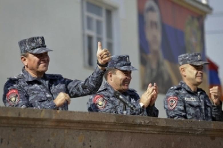 Այցելություն ոստիկանության զորքերի 1033 զորամաս (ՏԵՍԱՆՅՈՒԹ և ԼՈՒՍԱՆԿԱՐՆԵՐ) Այցելություն ոստիկանության զորքերի 1033 զորամաս (ՏԵՍԱՆՅՈՒԹ և ԼՈՒՍԱՆԿԱՐՆԵՐ)