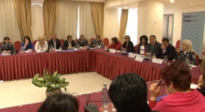 Մտահոգության հասցեներ. ընտանեկան բռնությունը և ոստիկանության ձեռնարկումները (ՏԵՍԱՆՅՈՒԹ) Մտահոգության հասցեներ. ընտանեկան բռնությունը և ոստիկանության ձեռնարկումները (ՏԵՍԱՆՅՈՒԹ)