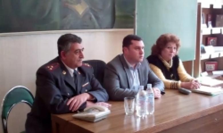 Դպրոցականներին հյուր էին ոստիկանության վետերանները (ՏԵՍԱՆՅՈՒԹ) Դպրոցականներին հյուր էին ոստիկանության վետերանները (ՏԵՍԱՆՅՈՒԹ)