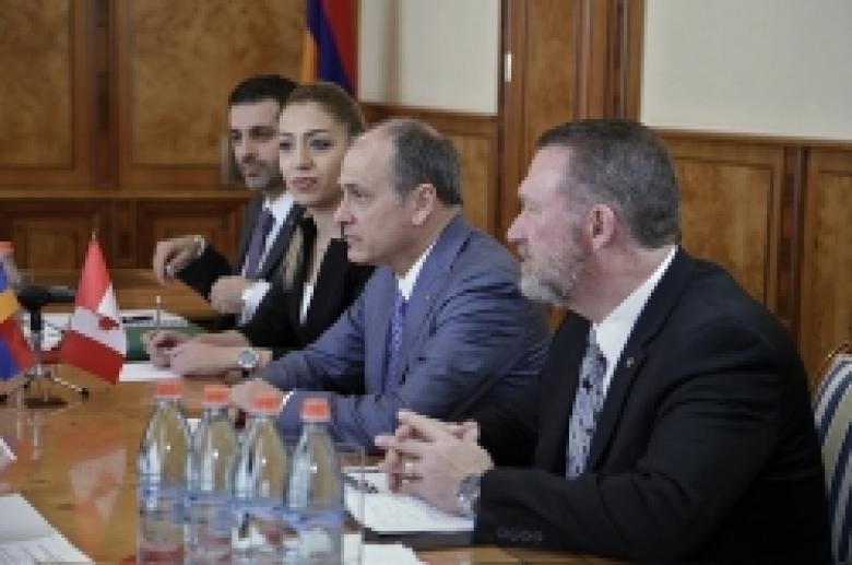 Հայաստանում էր Կանադայի Օնտարիո նահանգի համայնքային անվտանգության նախարարի տեղակալ Մեթյու Թորիգյանի ղեկավարած պատվիրակությունը (ՏԵՍԱՆՅՈՒԹ և ԼՈՒՍԱՆԿԱՐՆԵՐ)