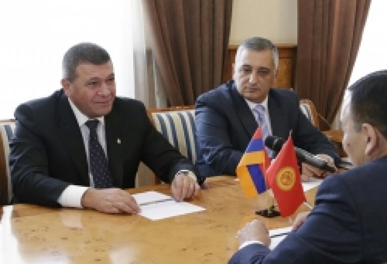 Հանդիպում ՀՀ ոստիկանությունում (ՏԵՍԱՆՅՈՒԹ և ԼՈՒՍԱՆԿԱՐՆԵՐ) Հանդիպում ՀՀ ոստիկանությունում (ՏԵՍԱՆՅՈՒԹ և ԼՈՒՍԱՆԿԱՐՆԵՐ)