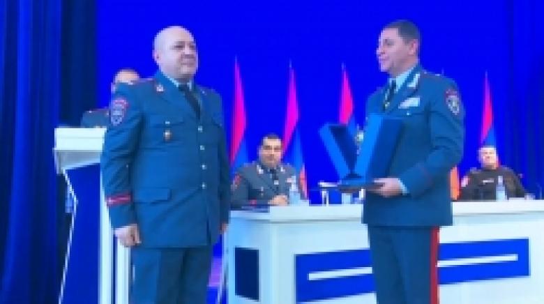 Ոստիկանության փոխգնդապետ Ցոլակ Ամիրխանյանը՝ «Լավագույն հերթապահ» (ՏԵՍԱՆՅՈՒԹ)  Ոստիկանության փոխգնդապետ Ցոլակ Ամիրխանյանը՝ «Լավագույն հերթապահ» (ՏԵՍԱՆՅՈՒԹ)