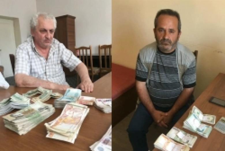 Ոստիկանները կասեցրին արտարժույթի ապօրինի առքուվաճառքի գործունեությունը Իջևանի շուկայում (ՏԵՍԱՆՅՈՒԹ) Ոստիկանները կասեցրին արտարժույթի ապօրինի առքուվաճառքի գործունեությունը Իջևանի շուկայում (ՏԵՍԱՆՅՈՒԹ)