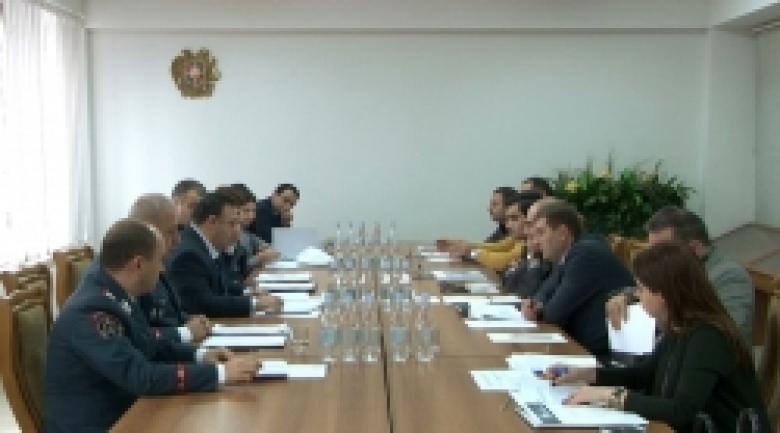 Հակակոռուպցիոն ծրագրի նախագծի քննարկում ՀՀ ոստիկանությունում (ՏԵՍԱՆՅՈՒԹ) Հակակոռուպցիոն ծրագրի նախագծի քննարկում ՀՀ ոստիկանությունում (ՏԵՍԱՆՅՈՒԹ)