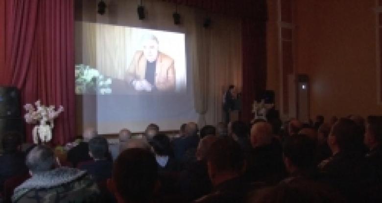 Միջոցառում` նվիրված ոստիկանության գնդապետ Հրաչիկ Պետրոսյանի 90-ամյակին (ՏԵՍԱՆՅՈՒԹ և ԼՈՒՍԱՆԿԱՐՆԵՐ) Միջոցառում` նվիրված ոստիկանության գնդապետ Հրաչիկ Պետրոսյանի 90-ամյակին (ՏԵՍԱՆՅՈՒԹ և ԼՈՒՍԱՆԿԱՐՆԵՐ)