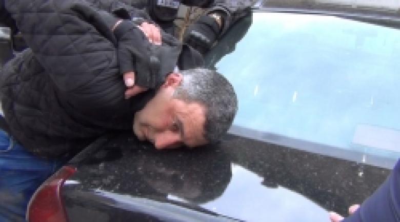 Ոստիկանները խոշոր չափերով շորթման դեպք են բացահայտել․ խուզարկությամբ 2000 եվրո է հայտնաբերվել (ԼՈՒՍԱՆԿԱՐՆԵՐ) Ոստիկանները խոշոր չափերով շորթման դեպք են բացահայտել․ խուզարկությամբ 2000 եվրո է հայտնաբերվել (ԼՈՒՍԱՆԿԱՐՆԵՐ)