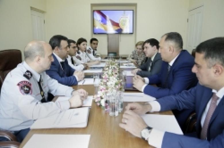 Աջակցել ոստիկանության օպերատիվ կառավարման կենտրոնների վերազինմանը (ՏԵՍԱՆՅՈՒԹ, ԼՈՒՍԱՆԿԱՐՆԵՐ)