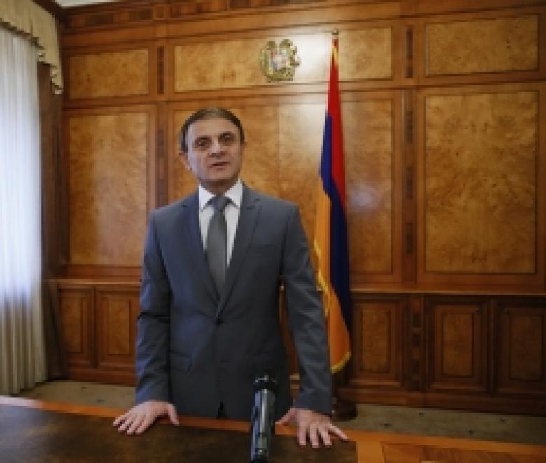 Վալերիյ Օսիպյանը սպայական կոչումներ է շնորհել (ՏԵՍԱՆՅՈՒԹ, ԼՈՒՍԱՆԿԱՐՆԵՐ) Վալերիյ Օսիպյանը սպայական կոչումներ է շնորհել (ՏԵՍԱՆՅՈՒԹ, ԼՈՒՍԱՆԿԱՐՆԵՐ)