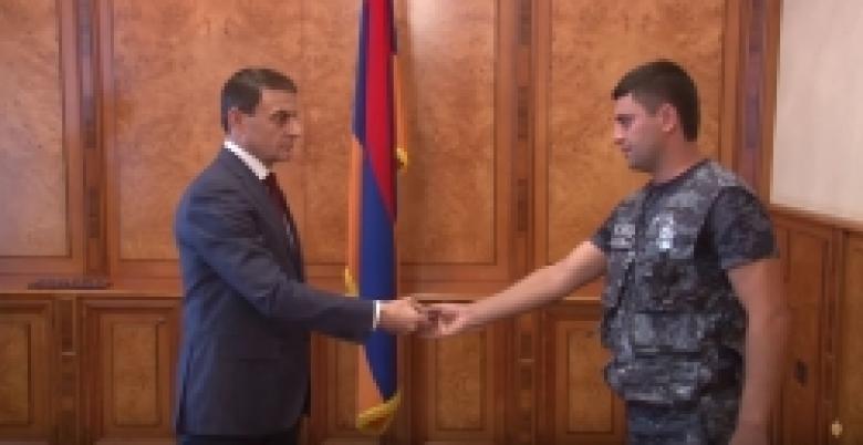 Ոստիկանության պետի հրամանով սպայական կոչումներ են շնորհվել /ՏԵՍԱՆՅՈՒԹ/  Ոստիկանության պետի հրամանով սպայական կոչումներ են շնորհվել /ՏԵՍԱՆՅՈՒԹ/