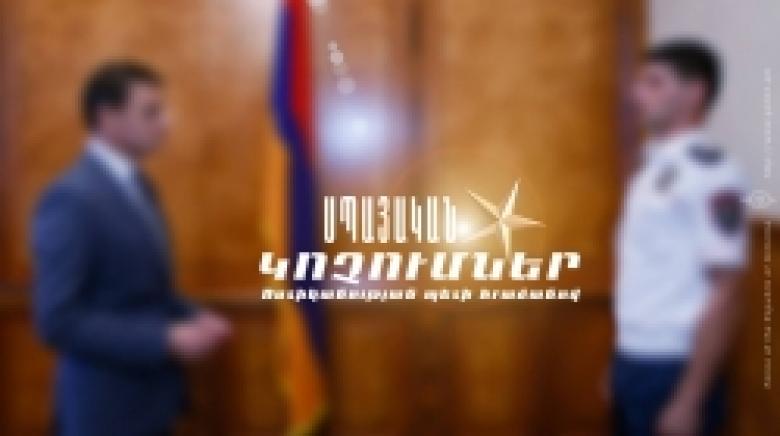 Վալերիյ Օսիպյանը հոկտեմբերի 9-ին ոստիկանության 5 ծառայողի սպայական ուսադիրներ է հանձնել (ՏԵՍԱՆՅՈՒԹ)