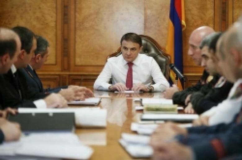 Վալերիյ Օսիպյանը հոկտեմբերի 26-ին աշխատանքային խորհրդակցություն է անցկացրել (ՏԵՍԱՆՅՈՒԹ, ԼՈՒՍԱՆԿԱՐՆԵՐ) Վալերիյ Օսիպյանը հոկտեմբերի 26-ին աշխատանքային խորհրդակցություն է անցկացրել (ՏԵՍԱՆՅՈՒԹ, ԼՈՒՍԱՆԿԱՐՆԵՐ)