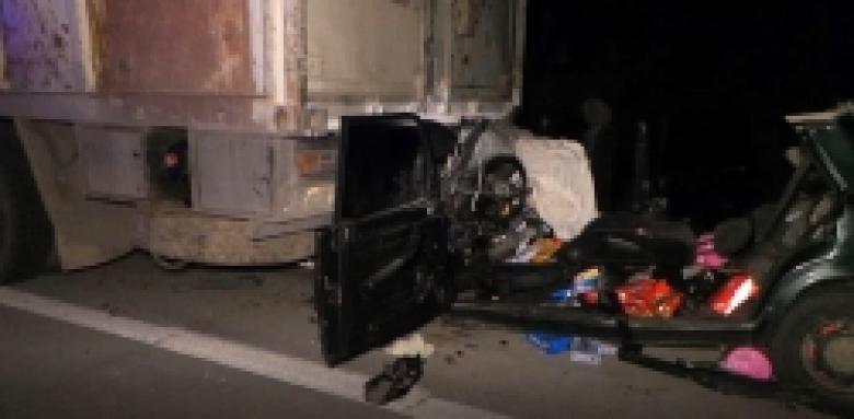 Այնթապում «ՎԱԶ-2107»-ը բախվել է «ԿամԱԶ»-ի. 2 զոհ, 1 վիրավոր (ԼՈՒՍԱՆԿԱՐՆԵՐ) Այնթապում «ՎԱԶ-2107»-ը բախվել է «ԿամԱԶ»-ի. 2 զոհ, 1 վիրավոր (ԼՈՒՍԱՆԿԱՐՆԵՐ)