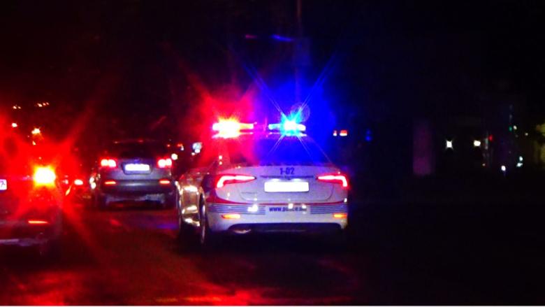 Պարեկները Կենտրոնական բաժին բերման են ենթարկել մի տղամարդու, որի խուզարկությամբ դանակ է հայտնաբերվել Պարեկները Կենտրոնական բաժին բերման են ենթարկել մի տղամարդու, որի խուզարկությամբ դանակ է հայտնաբերվել