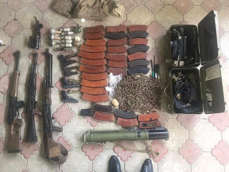 Ոստիկանության Արմավիրի բաժնի ծառայողները հայտնաբերել են մի ողջ զինանոց Ոստիկանության Արմավիրի բաժնի ծառայողները հայտնաբերել են մի ողջ զինանոց