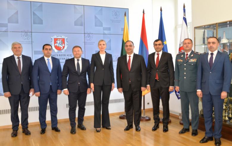 ՆԳ նախարար Վահե Ղազարյանը հանդիպել է Լիտվայի Հանրապետության ՆԳ նախարարին ՆԳ նախարար Վահե Ղազարյանը հանդիպել է Լիտվայի Հանրապետության ՆԳ նախարարին