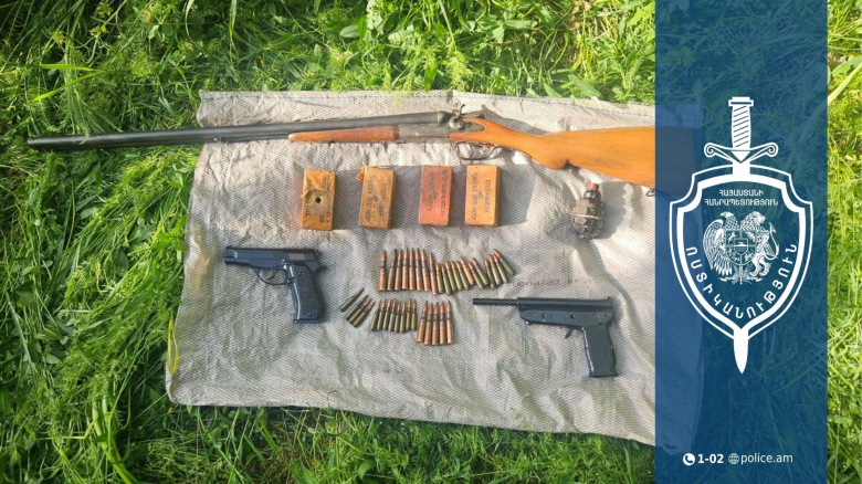 Արթիկի համայնքային ոստիկանների բացատրական աշխատանքի արդյունքում կամավոր հանձնել են զենք-զինամթերք Արթիկի համայնքային ոստիկանների բացատրական աշխատանքի արդյունքում կամավոր հանձնել են զենք-զինամթերք