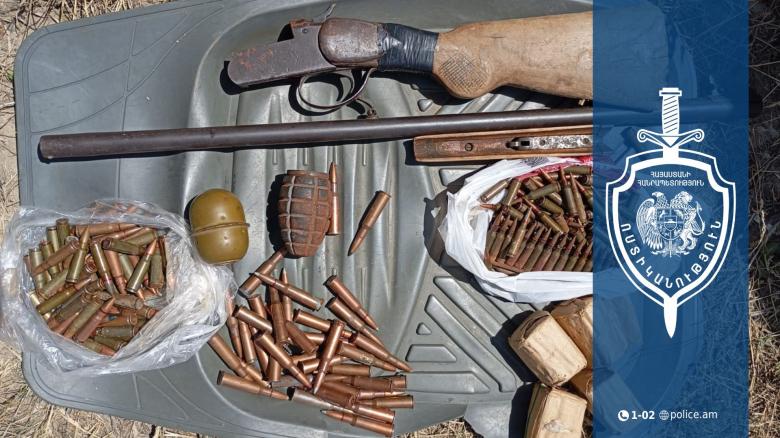 Քաղաքացին զենք-զինամթերք էր թողել Շաքիի ջրվեժ տանող ճանապարհին Քաղաքացին զենք-զինամթերք էր թողել Շաքիի ջրվեժ տանող ճանապարհին