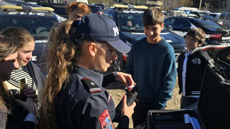 Վանաձորի թիվ 12 դպրոցի աշակերտները այցելել են Պարեկային ծառայության Լոռու մարզի գումարտակ Վանաձորի թիվ 12 դպրոցի աշակերտները այցելել են Պարեկային ծառայության Լոռու մարզի գումարտակ