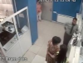 Տեսախցիկն արձանագրել է տարադրամ փոխանակելիս ձեռքի ճկուն հնարքով գումար հափշտակողին (ՏԵՍԱՆՅՈՒԹ) Տեսախցիկն արձանագրել է տարադրամ փոխանակելիս ձեռքի ճկուն հնարքով գումար հափշտակողին (ՏԵՍԱՆՅՈՒԹ)