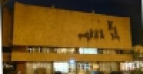 Ոստիկանները մեկնեցին ահազանգի հետքերով. Շախմատի տան հետնամասում «ԱԿ-74» ինքնաձիգ, «Ֆ-1» նռնակ և 39 փամփուշտ է հայտնաբերվել Ոստիկանները մեկնեցին ահազանգի հետքերով. Շախմատի տան հետնամասում «ԱԿ-74» ինքնաձիգ, «Ֆ-1» նռնակ և 39 փամփուշտ է հայտնաբերվել