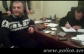 Ատրճանակ՝ գոտկատեղից (ՏԵՍԱՆՅՈՒԹ) Ատրճանակ՝ գոտկատեղից (ՏԵՍԱՆՅՈՒԹ)