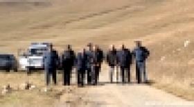 Սահման և երկիր պահող ոստիկաններ. այստեղ հողը սրբացել է մեր քաջարի մարտիկների արյամբ (ՏԵՍԱՆՅՈՒԹ և ԼՈՒՍԱՆԿԱՐՆԵՐ) Սահման և երկիր պահող ոստիկաններ. այստեղ հողը սրբացել է մեր քաջարի մարտիկների արյամբ (ՏԵՍԱՆՅՈՒԹ և ԼՈՒՍԱՆԿԱՐՆԵՐ)