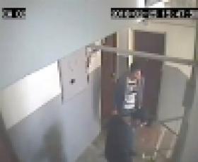 Տեսախցիկն արձանագրել է գողությունը կատարած անձանց դեմքերը (ՏԵՍԱՆՅՈՒԹ) Տեսախցիկն արձանագրել է գողությունը կատարած անձանց դեմքերը (ՏԵՍԱՆՅՈՒԹ)