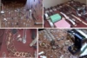 Նոր հանցադրվագներ՝ 25 միլիոն դրամից ավելի ապրանքների գողություններ կատարած հանցախմբի գործունեությունից  (ՏԵՍԱՆՅՈՒԹ) Նոր հանցադրվագներ՝ 25 միլիոն դրամից ավելի ապրանքների գողություններ կատարած հանցախմբի գործունեությունից  (ՏԵՍԱՆՅՈՒԹ)