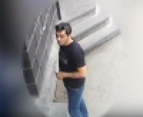 Գողացված բանկային քարտով գումար է կանխիկացրել: Կադրում երևացող քաղաքացուն ճանաչողներին խնդրում ենք արձագանքել (ՏԵՍԱՆՅՈՒԹ) Գողացված բանկային քարտով գումար է կանխիկացրել: Կադրում երևացող քաղաքացուն ճանաչողներին խնդրում ենք արձագանքել (ՏԵՍԱՆՅՈՒԹ)