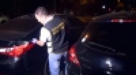 Մամիկոնյանց փողոցում կատարված խուլիգանության հետքերով (ՏԵՍԱՆՅՈՒԹ) Մամիկոնյանց փողոցում կատարված խուլիգանության հետքերով (ՏԵՍԱՆՅՈՒԹ)