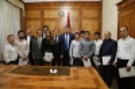 Դեկտեմբերի 7-ին Վալերիյ Օսիպյանը դինամոյական մարզիչների և մարզիկների է պարգևատրել (ՏԵՍԱՆՅՈՒԹ, ԼՈՒՍԱՆԿԱՐՆԵՐ) Դեկտեմբերի 7-ին Վալերիյ Օսիպյանը դինամոյական մարզիչների և մարզիկների է պարգևատրել (ՏԵՍԱՆՅՈՒԹ, ԼՈՒՍԱՆԿԱՐՆԵՐ)